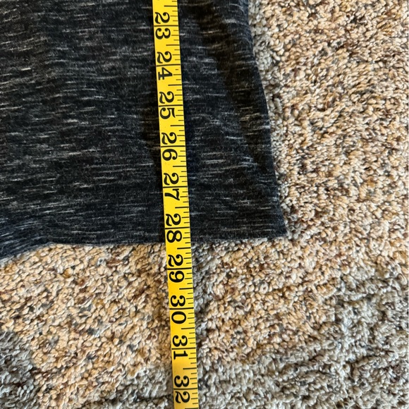 Women Within Size 14-16 black heather color cold shoulder top! - Picture 5 of 6